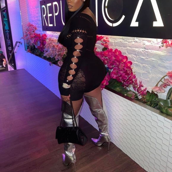 •HelloBarbie Black Diamond Cut Out Romper• - Picture 3 of 4